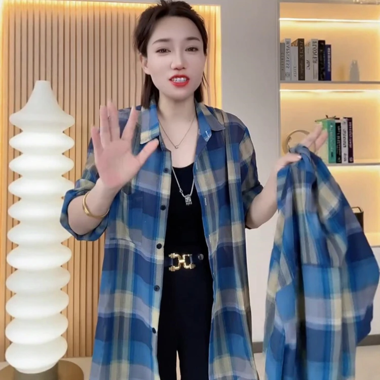 欧洲站复古慵懒风大码格子衬衫外搭女夏季翻领单排扣减龄洋气上衣