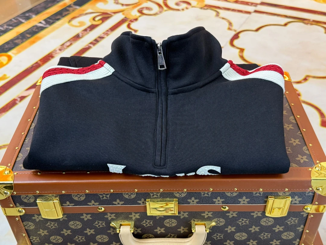 【Lord Yan】 新秋冬季宽松圆领百搭显瘦潮牌情侣T恤 84032