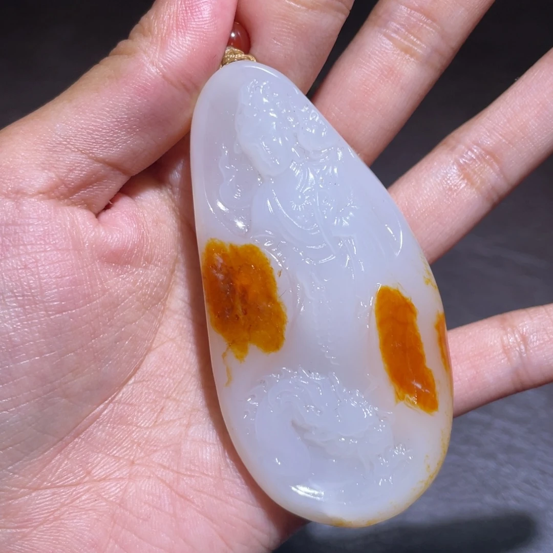 Y***子颈饰未镶嵌和田玉