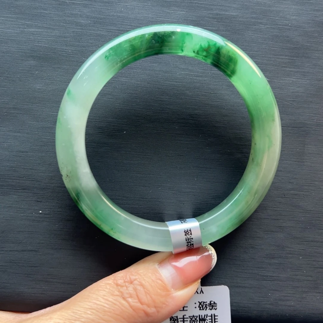 石英质玉（非洲翠）未镶嵌手镯