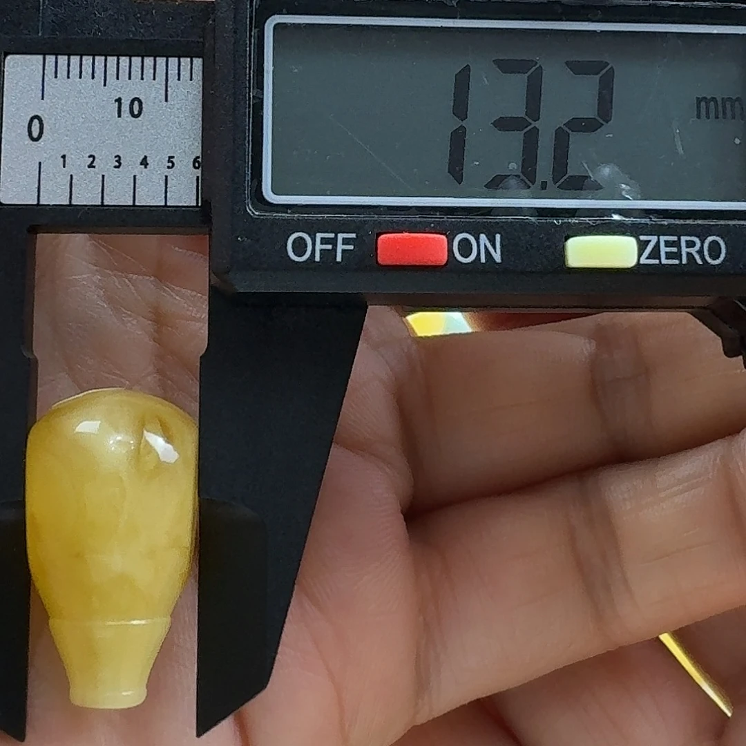 蜜蜡未镶嵌裸石19杂