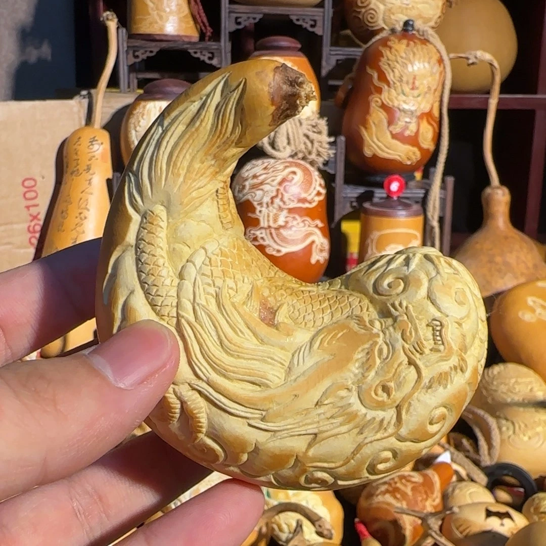 麻***姐有机玻璃腰子龙雕刻