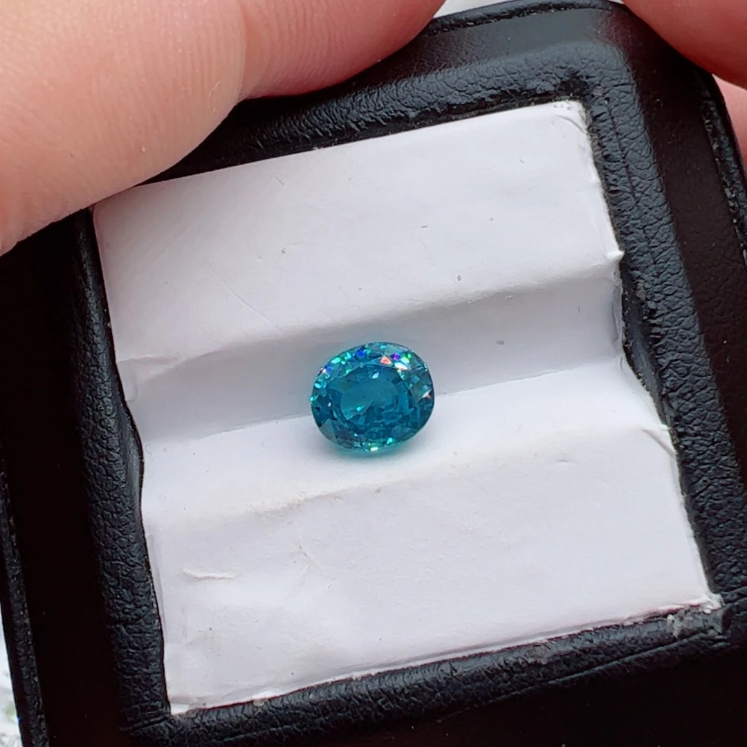 3.41克拉裸石天然锆石未镶嵌