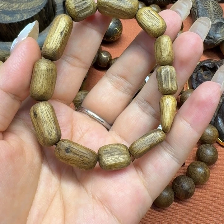 大叶紫檀（黑酸枝木类）