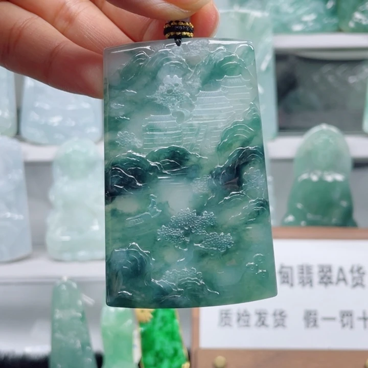 颈饰未镶嵌翡翠龍山水牌