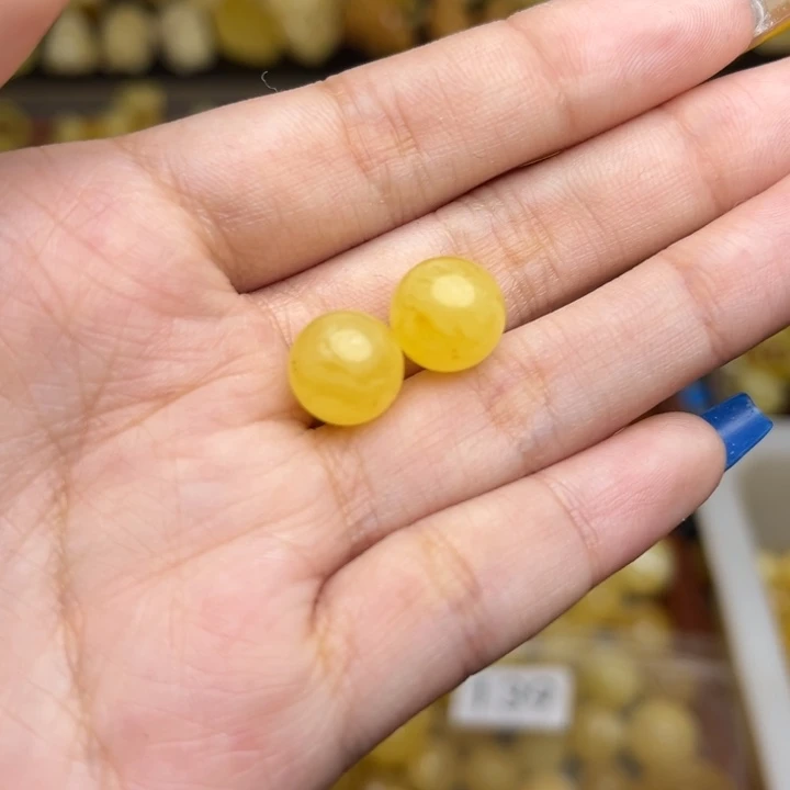 蜜蜡未镶嵌珠宝奇石-139-微瑕放漏满蜡圆珠一对卡10
