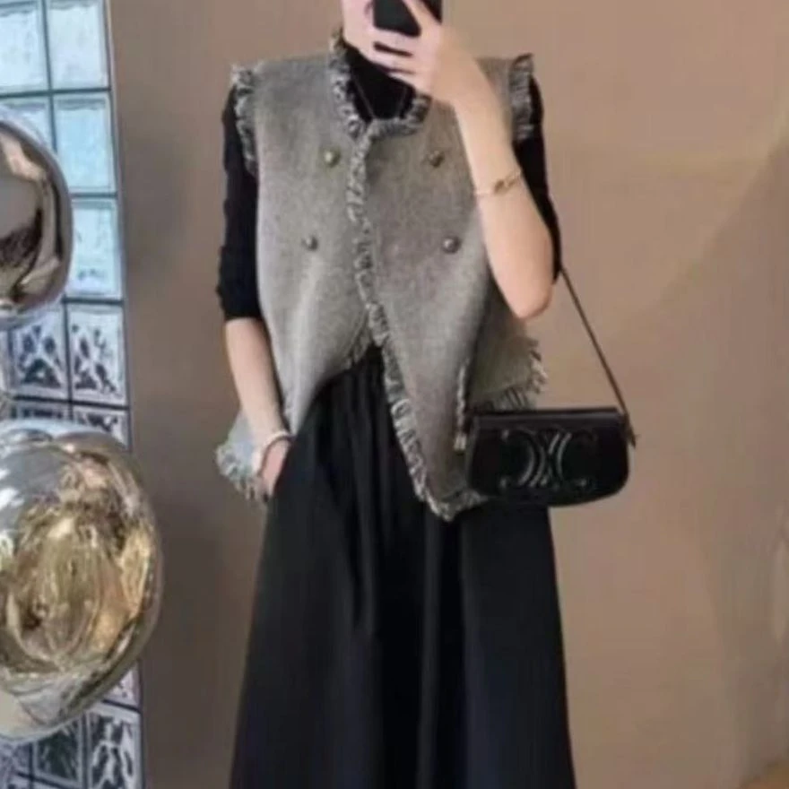 伊宝贝家法式小香风马甲+连衣裙2999