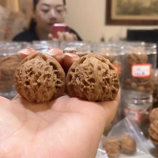 文玩核桃吊坠36宫灯