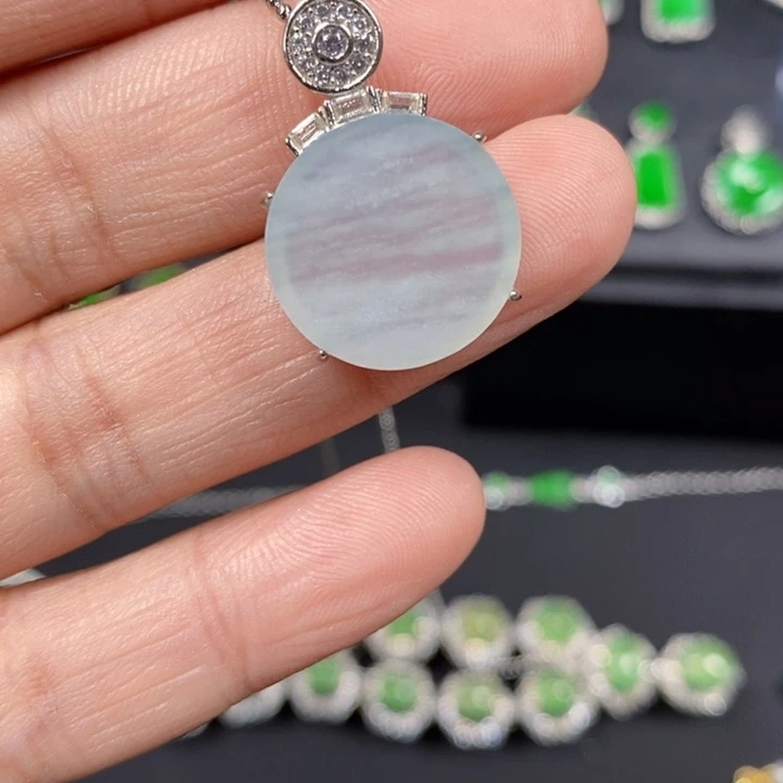 翡翠银S925镶嵌项圈圆牌