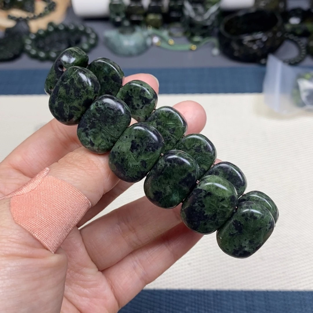 蛇纹石玉手串未镶嵌高冰手牌