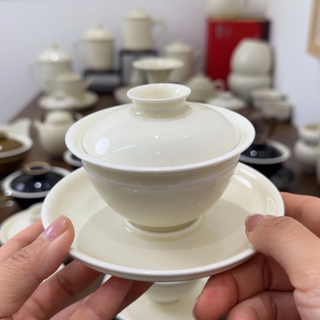 微瑕定瓷三才盖碗不带礼盒