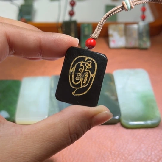 和田玉（糖玉）未镶嵌颈饰