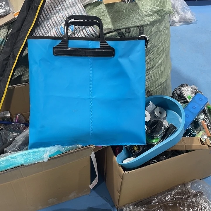 闪22雨具哦过了两