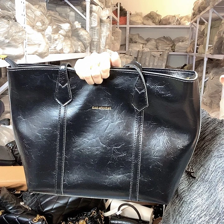 蚕丝小牛剖层皮革PU