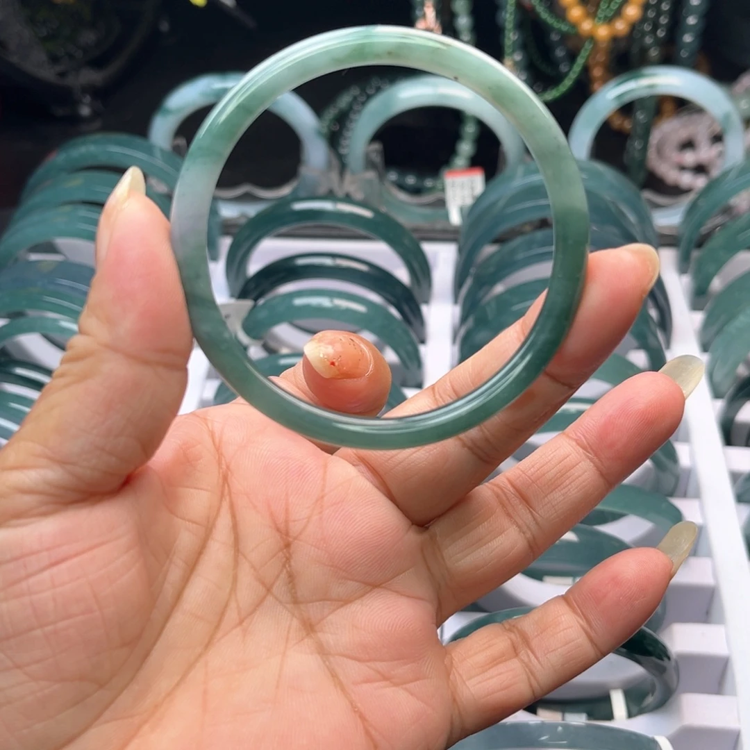 翡翠未镶嵌手镯翡翠手镯