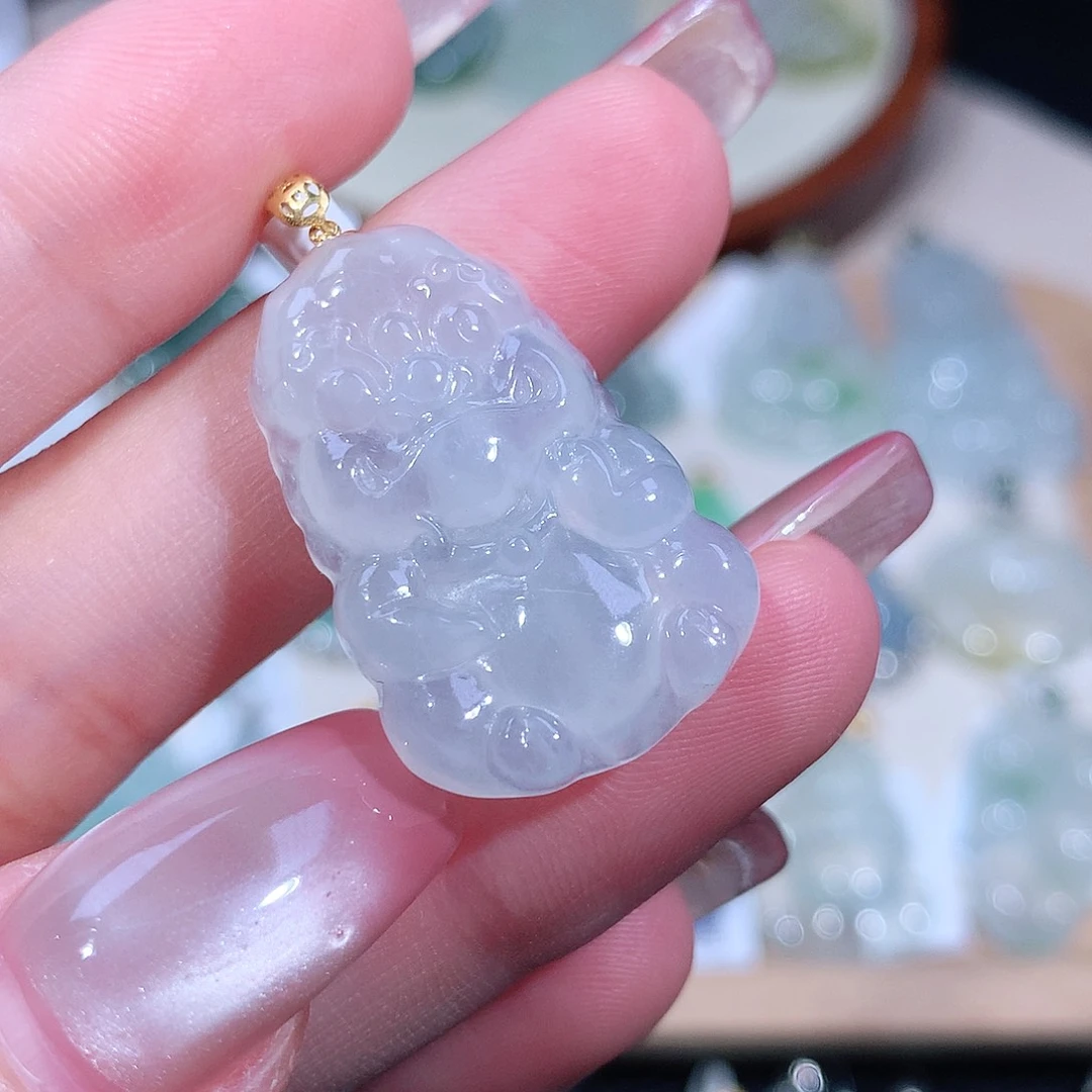 翡翠18K金镶嵌颈饰翡翠