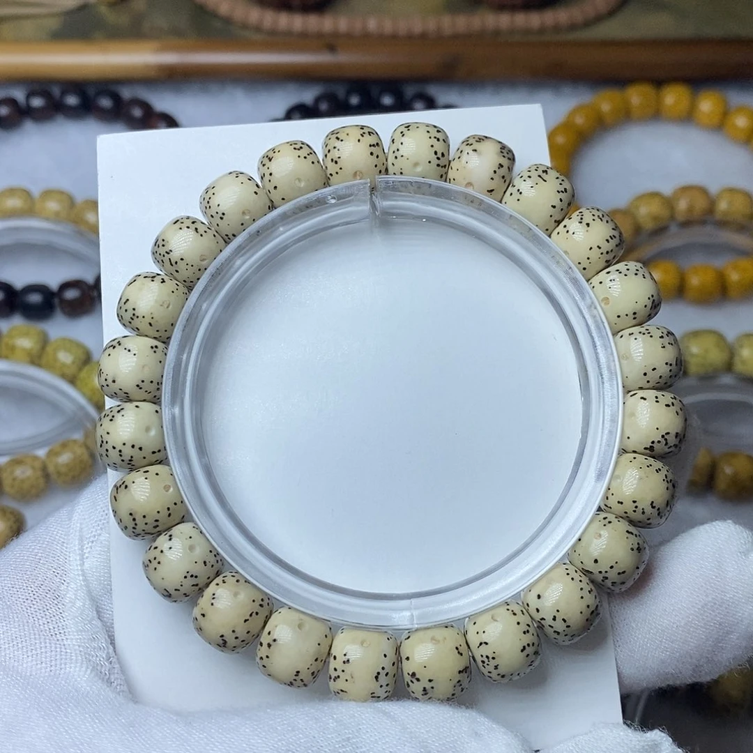 星月菩提手串9.5瓷白大留白