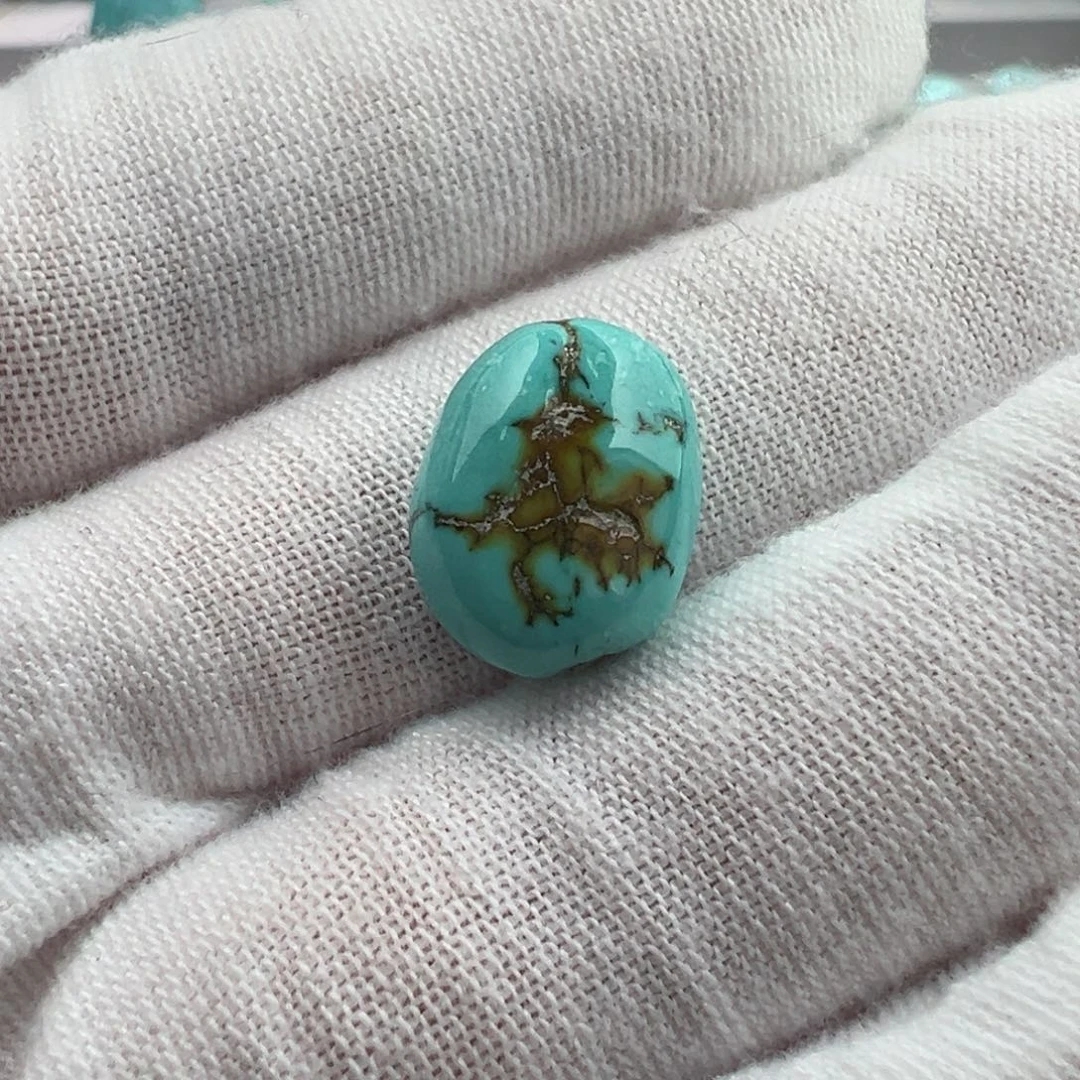 绿松石未镶嵌随型背云