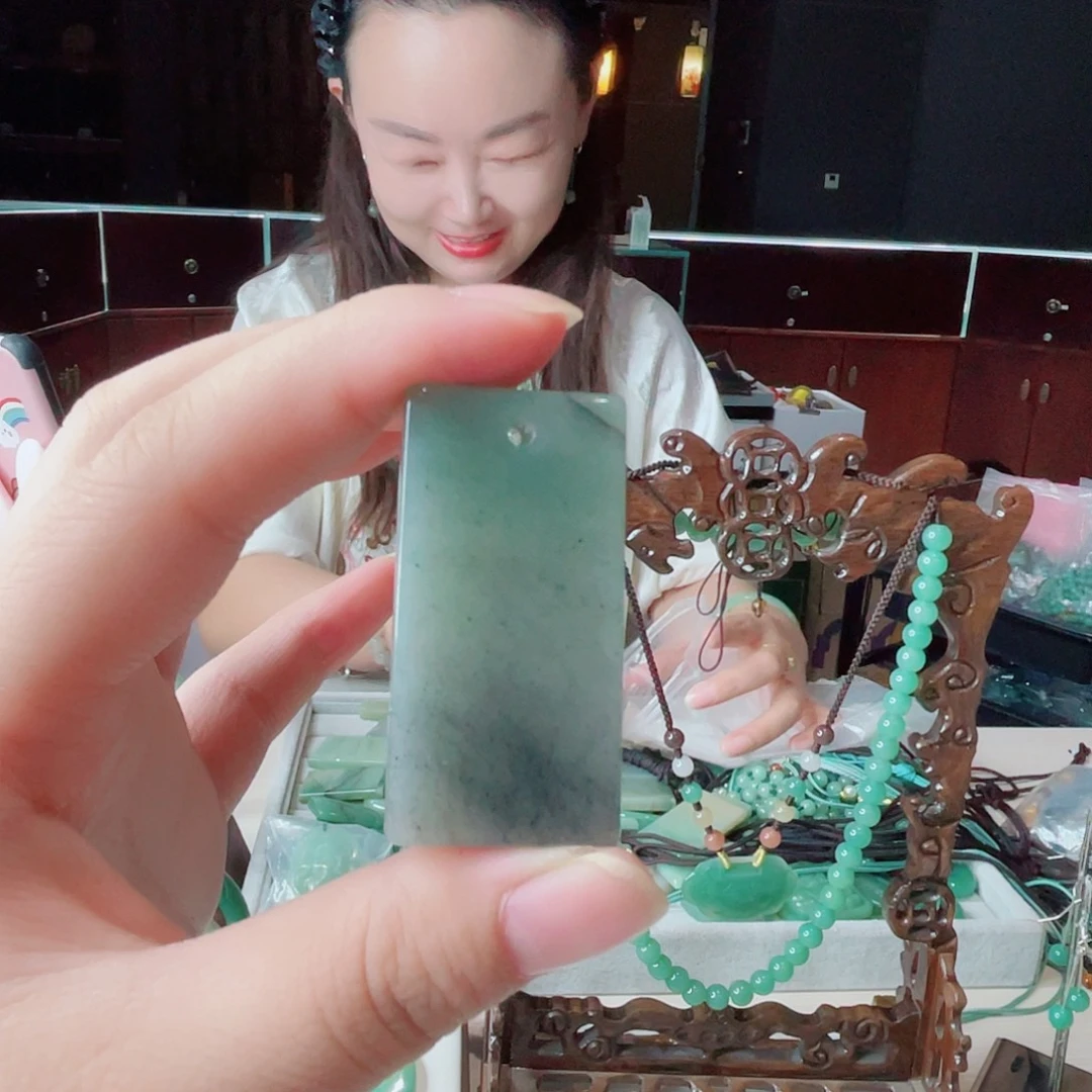 未镶嵌密玉（石英质玉）珠宝半成品
