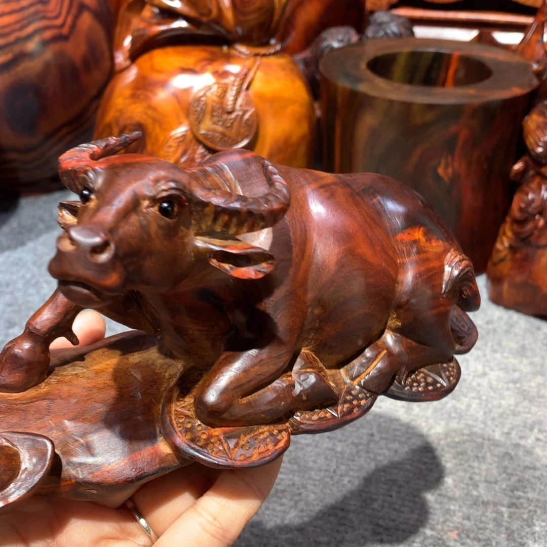 彳****木大红酸枝生肖牛