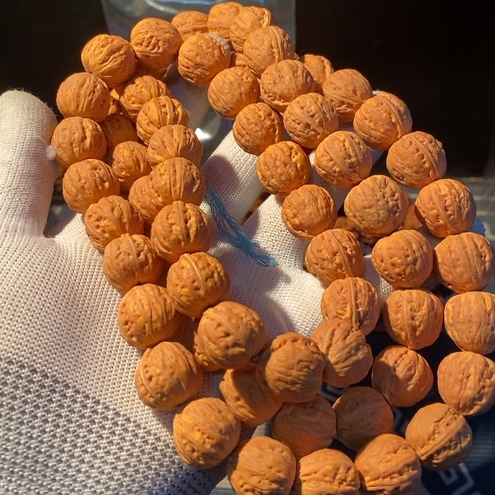 文玩核桃手串……35