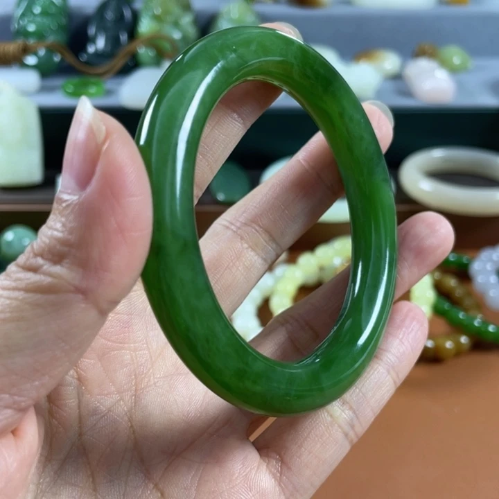 和田玉（碧玉）手镯未镶嵌
