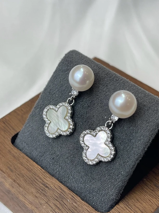 【新粉特价】“梵克四叶草”8mm左右天然珍珠耳环S925银灵动款精致