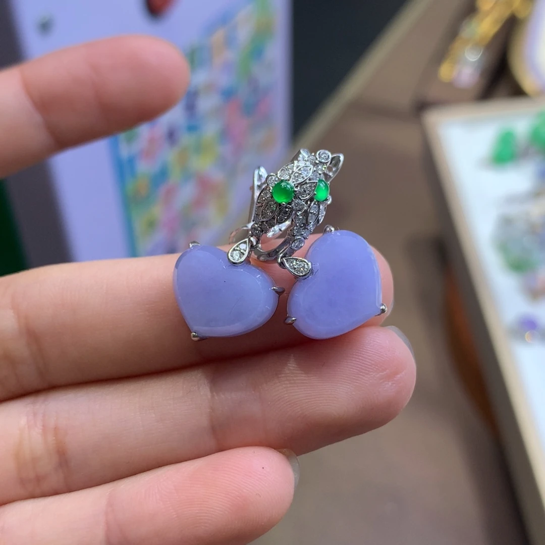 翡翠18K金镶嵌颈饰翡翠