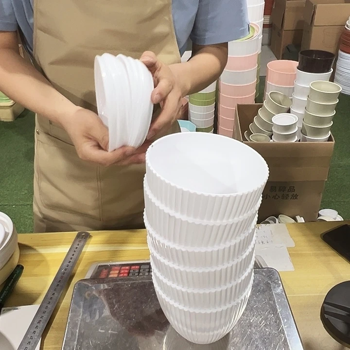 竖纹口13高11白色带托6个