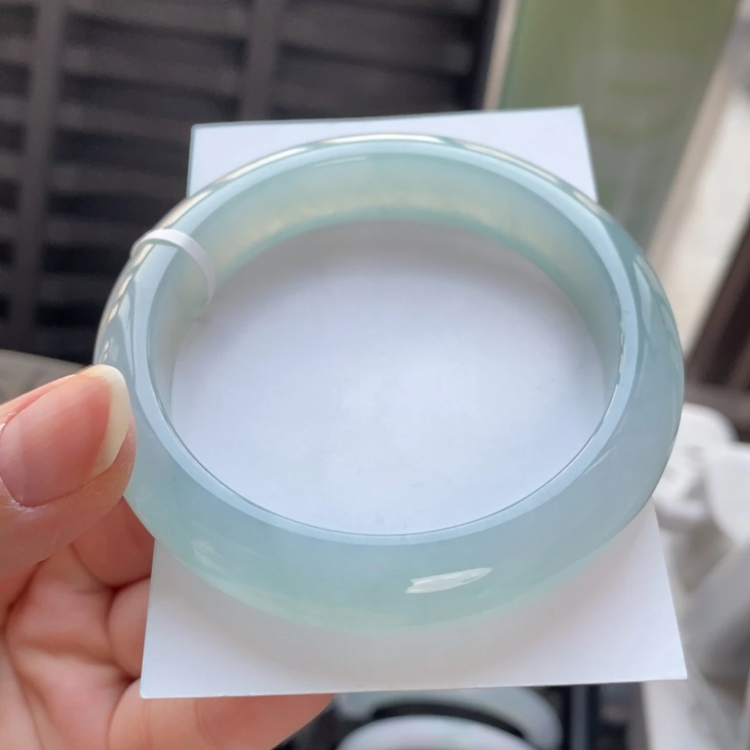 翡翠未镶嵌手镯冰天空蓝56