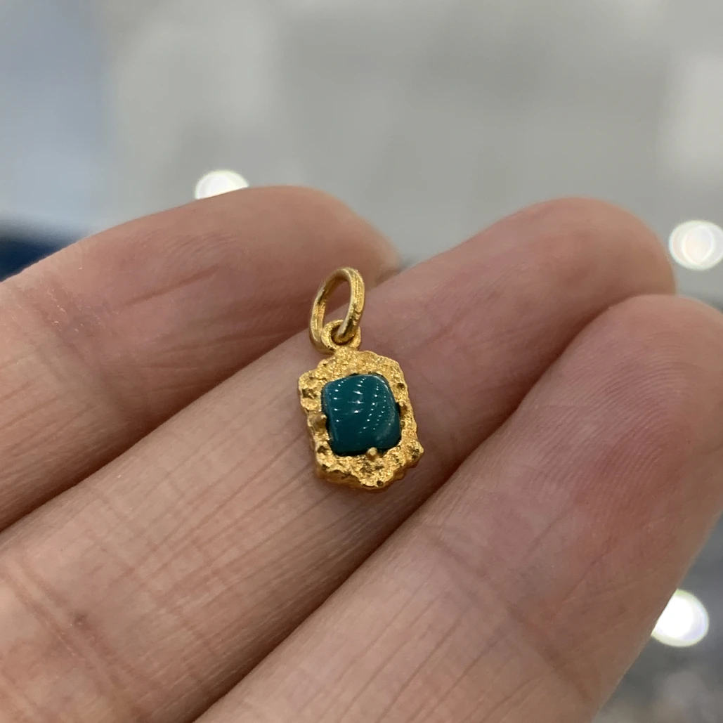 湖北原矿绿松石地狱绿侧挂18K金镶嵌小滴溜文玩配饰百搭款