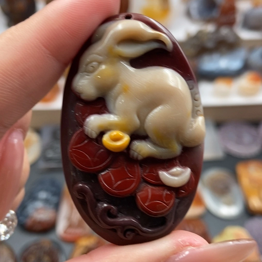 石英质玉未镶嵌颈饰