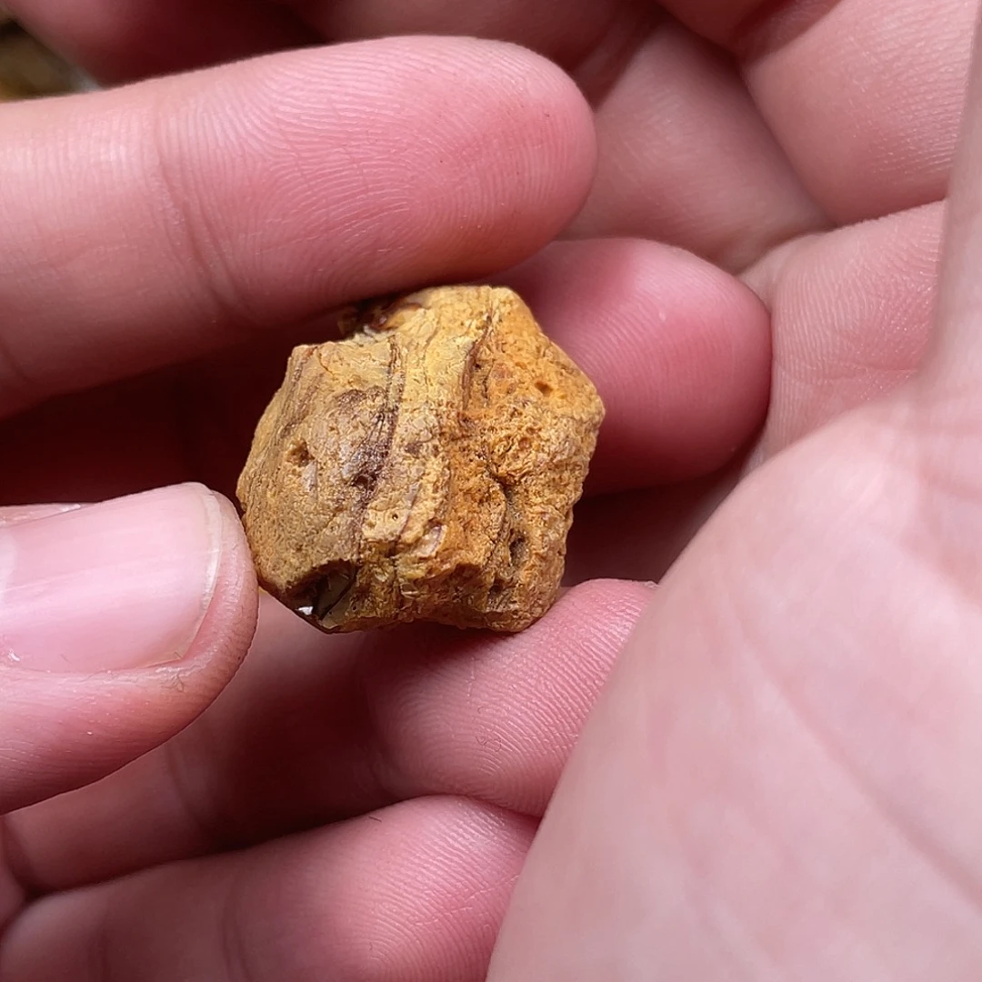 乐***蜀定制琥珀蜜蜡原石