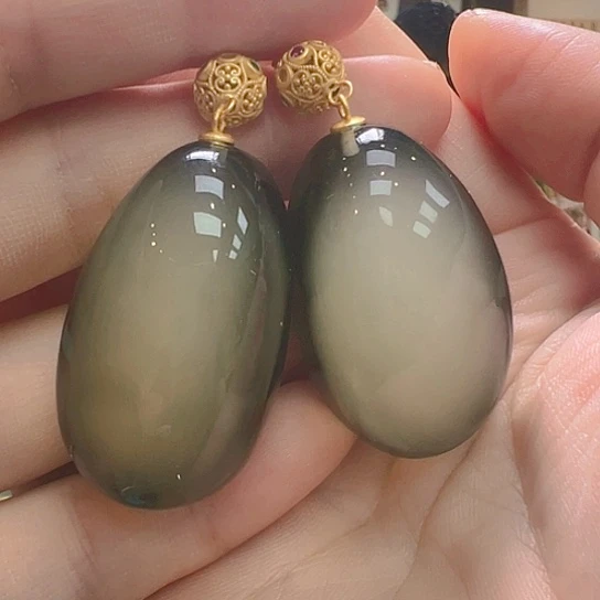 未镶嵌琥珀珠宝奇石