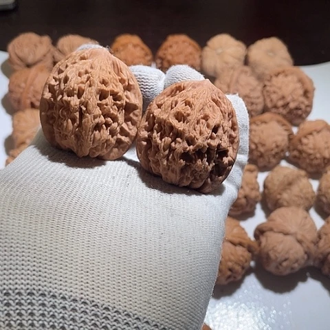 文玩核桃把件虎头