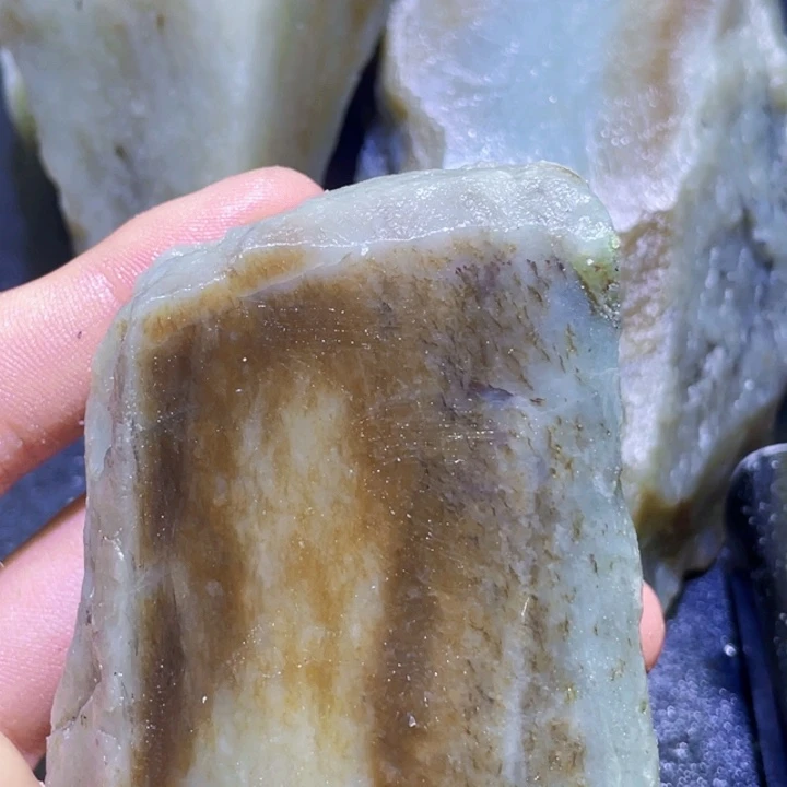 和田玉未镶嵌珠宝半成品