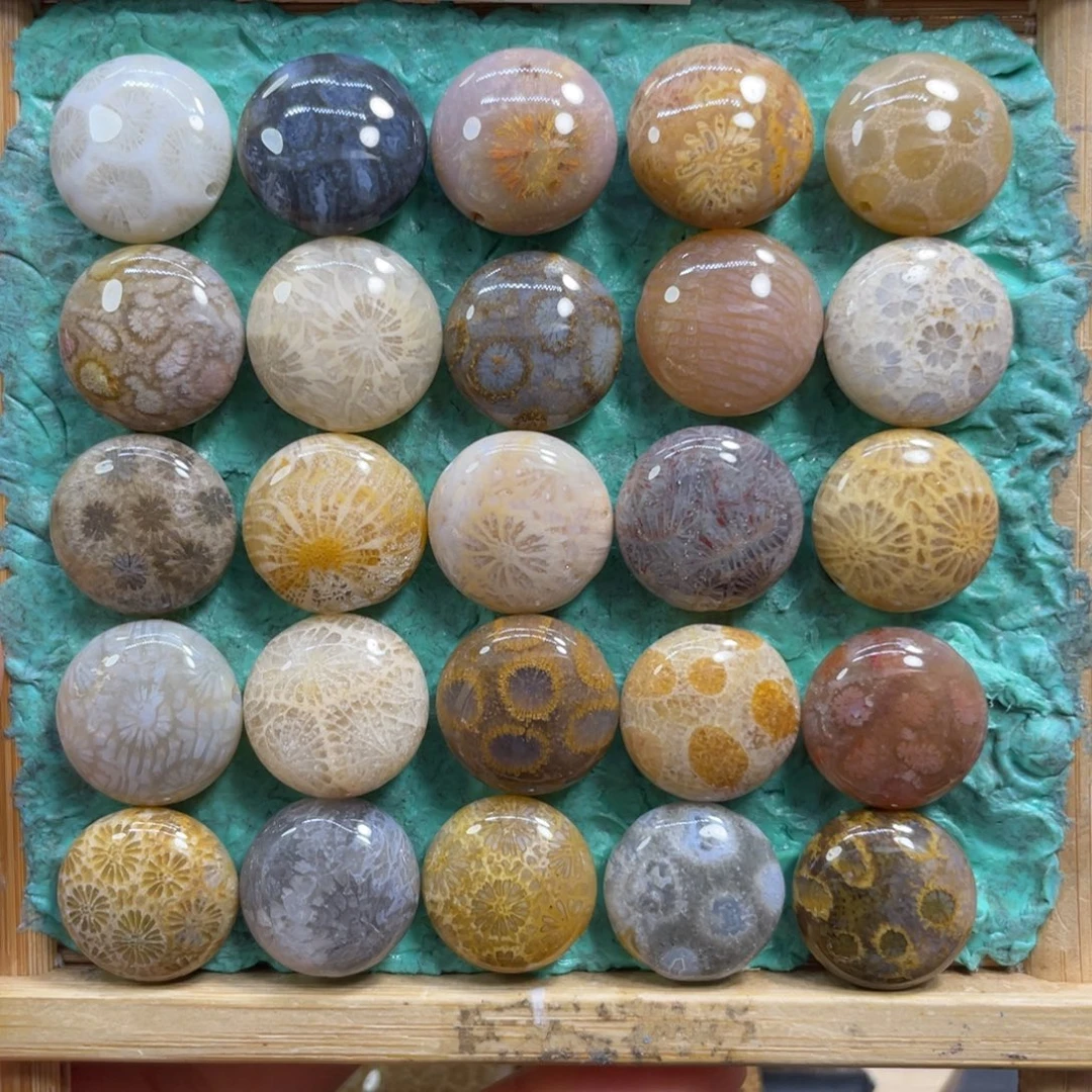 硅化玉未镶嵌颈饰圆饼20米1个