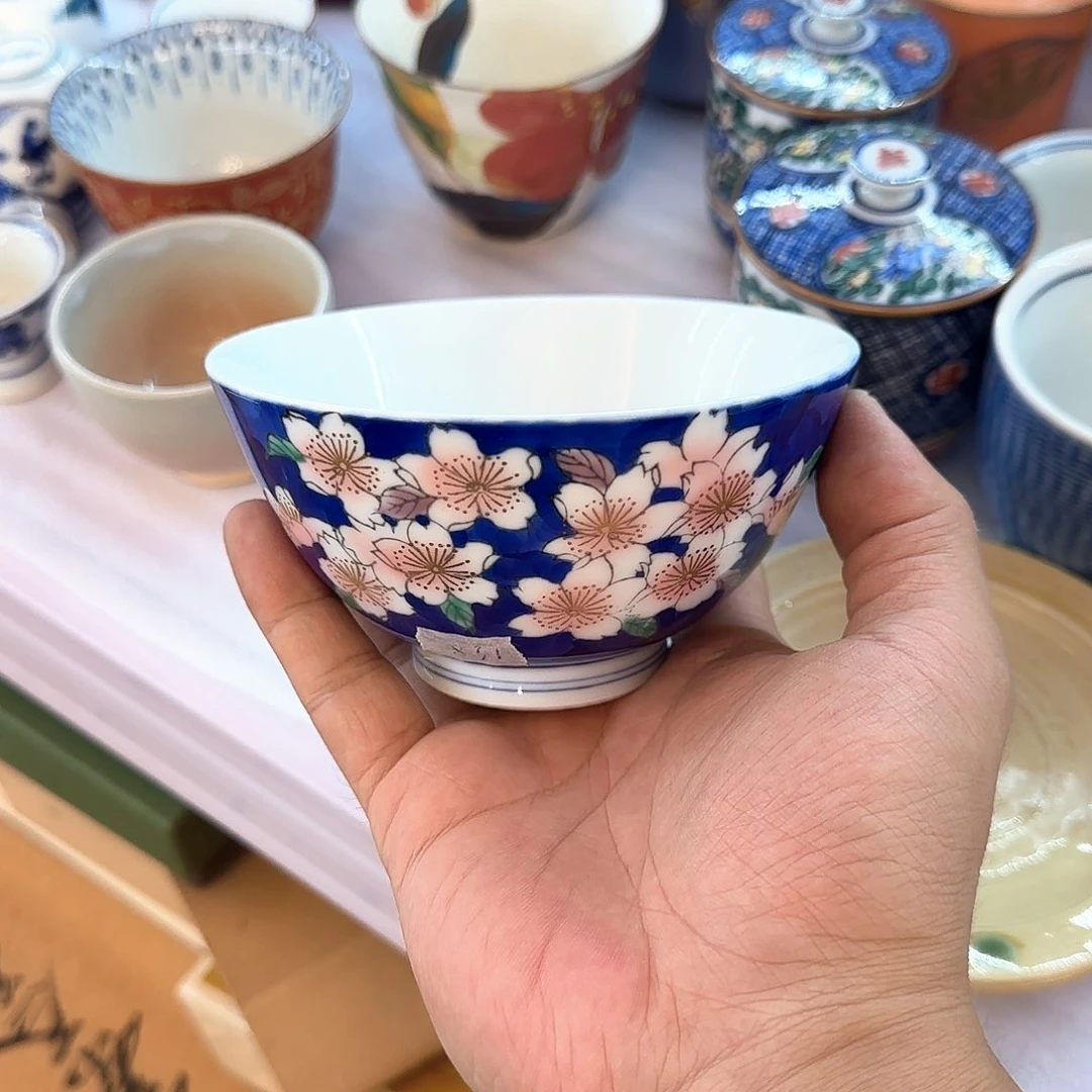 盖碗在家门口吃完早餐去逛