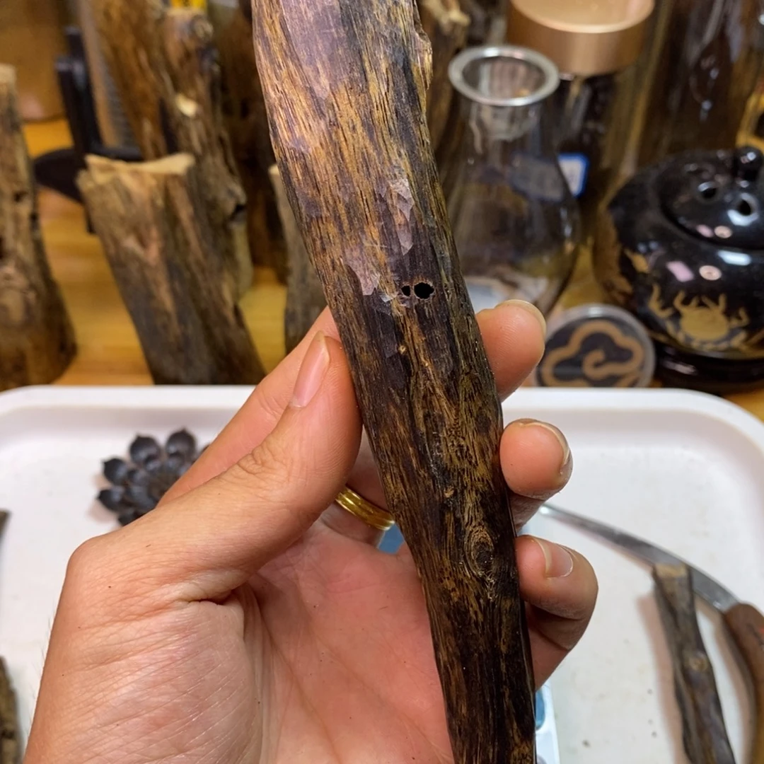 沉香高油香薰路河33克