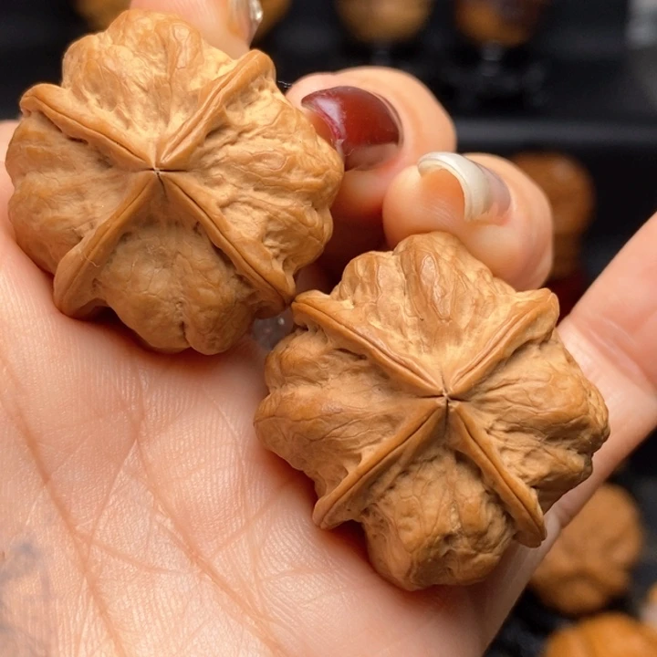 文玩核桃吊坠小四棱