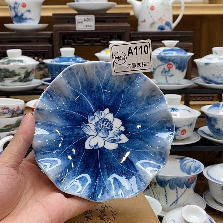 手绘蓝莲花壶承一个装一物一拍釉下彩微瑕福利款