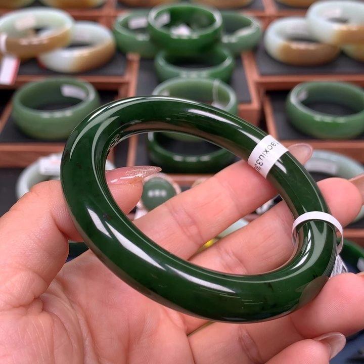 和田玉（碧玉）手镯未镶嵌5758圈口