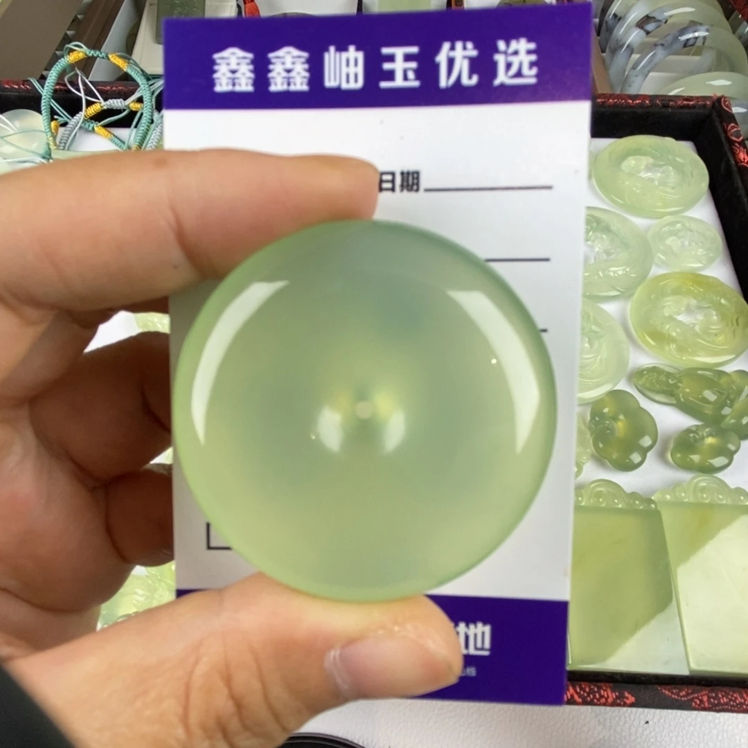 未镶嵌蛇纹石玉颈饰