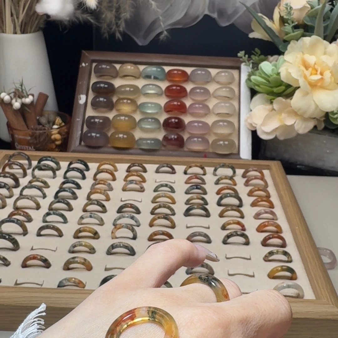 J***J玛瑙/玉髓未镶嵌戒圈