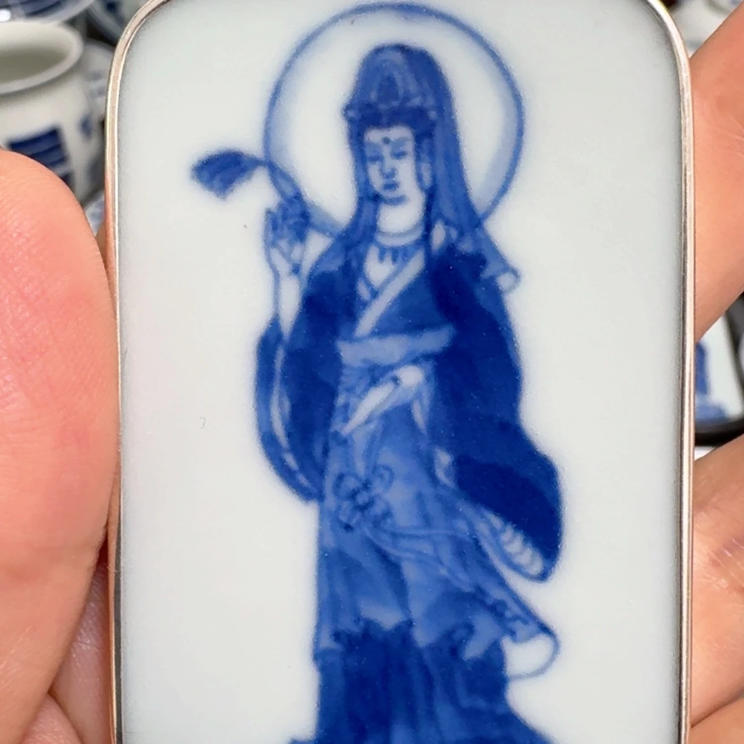 老***呆瓷片青花观音挂件一个