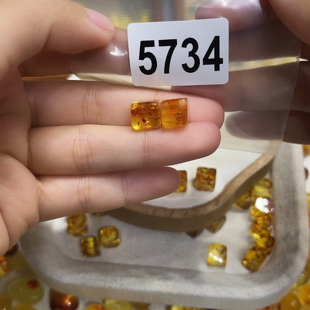 琥珀未镶嵌珠宝奇石