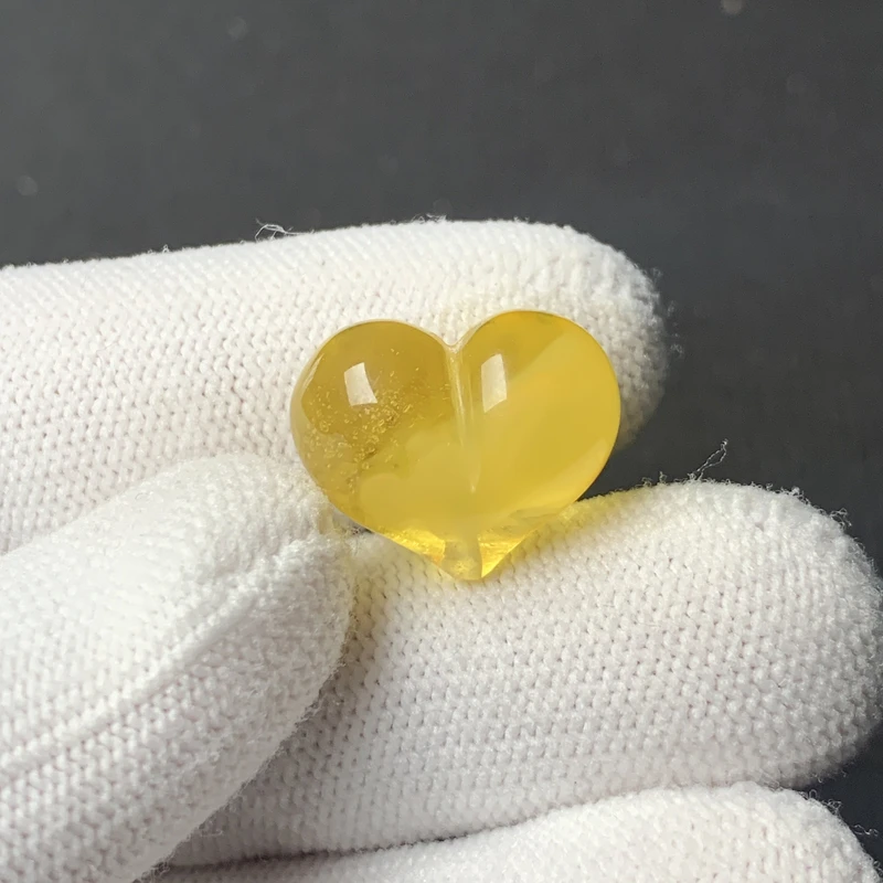 P1241保真原矿俄料尺寸19*15.4mm蜜蜡屁桃爱心单颗隔珠支持复检