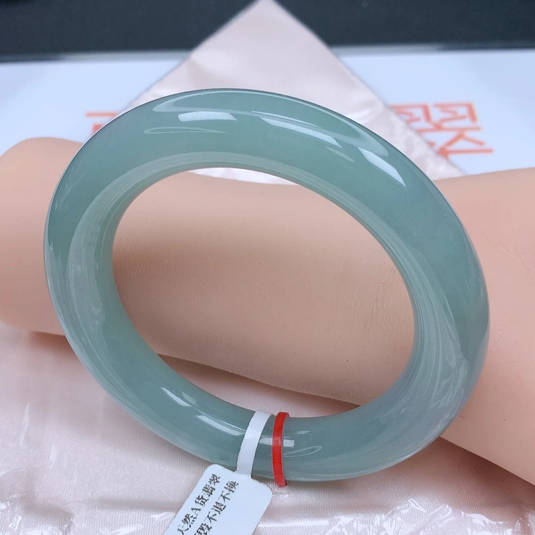 【闪购商品】未镶嵌手镯翡翠，58