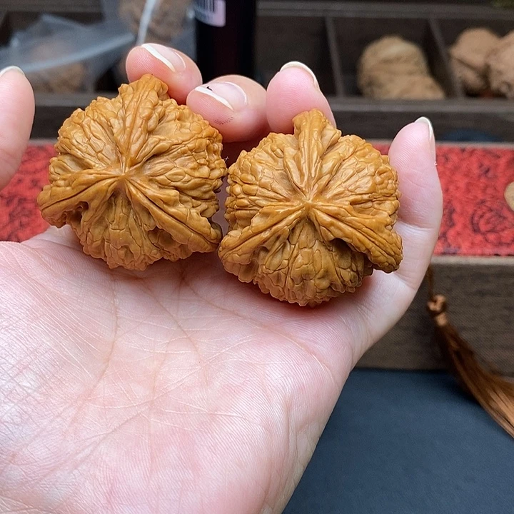 R***h文玩核桃把件baiben