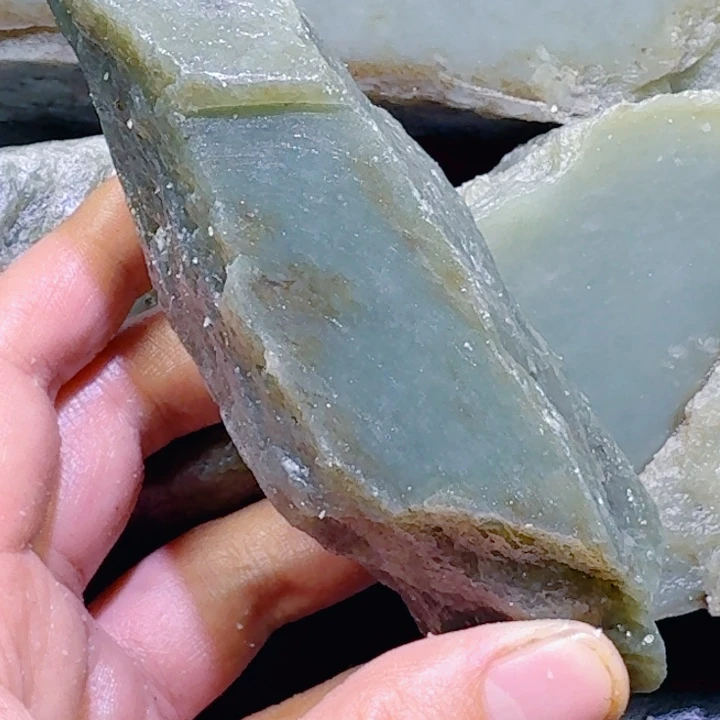 和田玉未镶嵌珠宝半成品